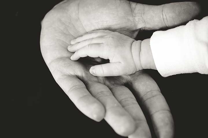 抱っこ紐の落下防止の対策が”正しい抱っこ”を消滅させる？！